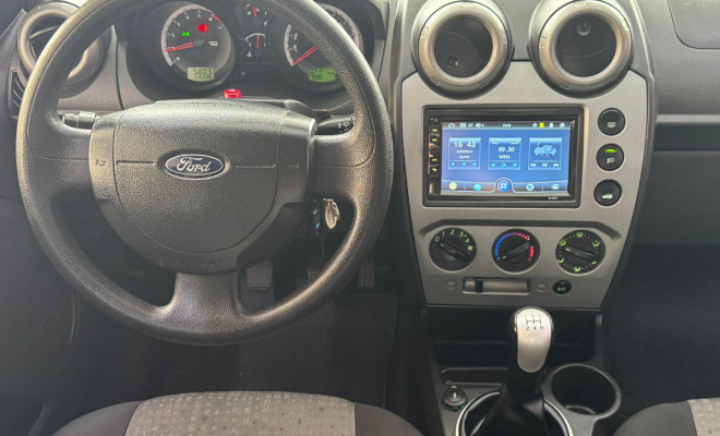 Ford Fiesta Sed. 1.6 8V Flex 4p 2013 Flex-6