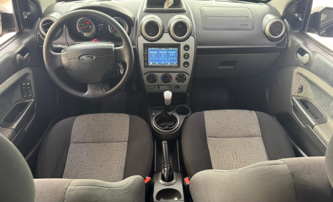 Ford Fiesta Sed. 1.6 8V Flex 4p 2013 Flex-5
