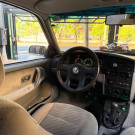 VW - VolksWagen Santana 1.8 Mi 2002 Álcool-7