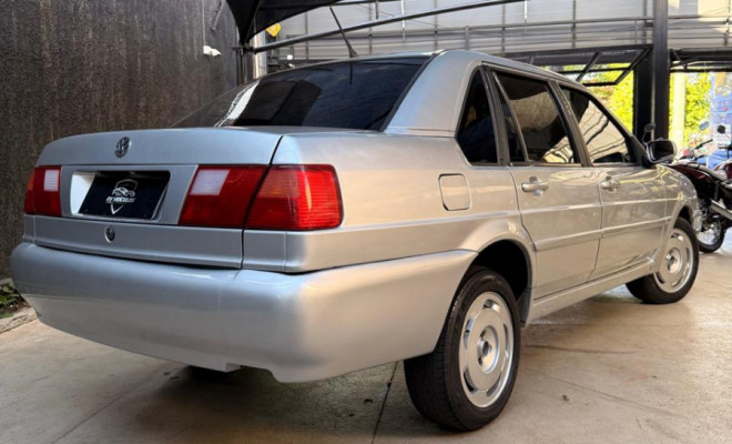 VW - VolksWagen Santana 1.8 Mi 2002 Álcool-1