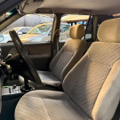 VW - VolksWagen Santana 1.8 Mi 2002 Álcool-4