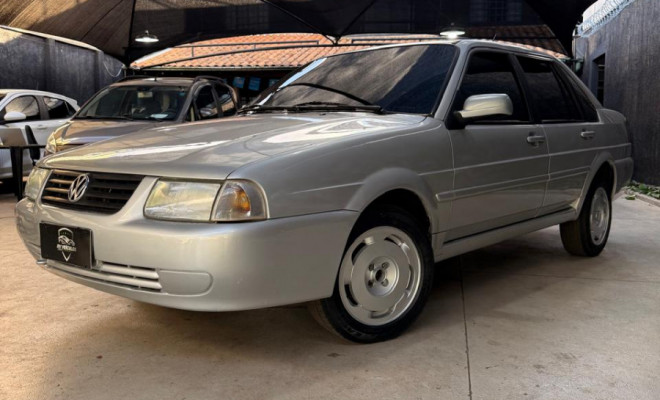 VW - VolksWagen Santana 1.8 Mi 2002 Álcool-0