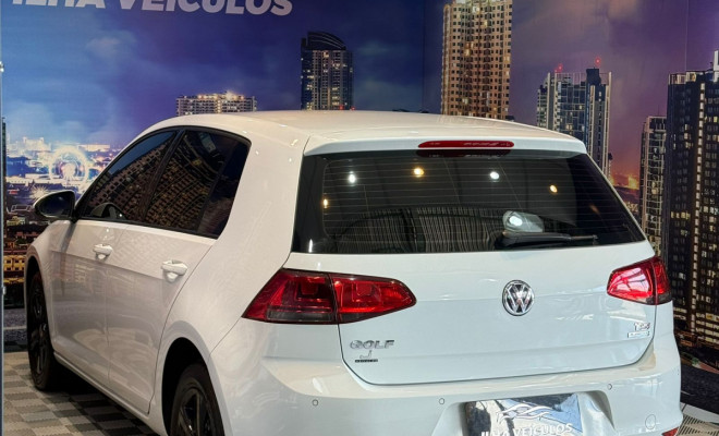 VW - VolksWagen Golf Comfortline 1.4 TSI 140cv Aut. 2015 Gasolina-13