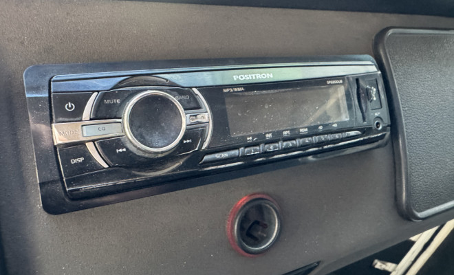 VW - VolksWagen Kombi Furgão 1.4 Mi Total Flex 8V 2011 Flex-10