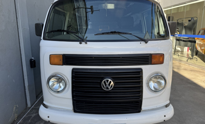 VW - VolksWagen Kombi Furgão 1.4 Mi Total Flex 8V 2011 Flex-0