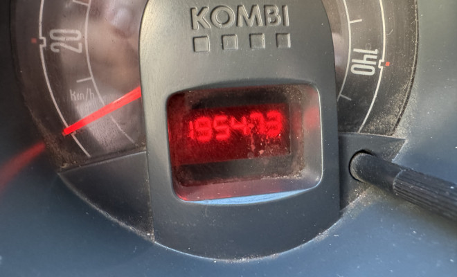 VW - VolksWagen Kombi Furgão 1.4 Mi Total Flex 8V 2011 Flex-8