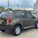 O Duster Expression 2014 é perfeito para quem busca um SUV resistente e confiável. Motor 1.6 que oferece economia e durabilidade, ideal para quem valoriza aventura, praticidade e custo-benefício.   Versão Expression completa  Multimídia com câmera de ré  Farol de milha  Airbag duplo  Freios ABS  SUV robusto e resistente  Ótimo custo-benefício  Ideal para aventuras   Financiamento facilitado  Mande WhatsApp e agende uma visita!   Oportunidade de ter um SUV aventureiro e econômico!