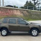 O Duster Expression 2014 é perfeito para quem busca um SUV resistente e confiável. Motor 1.6 que oferece economia e durabilidade, ideal para quem valoriza aventura, praticidade e custo-benefício.   Versão Expression completa  Multimídia com câmera de ré  Farol de milha  Airbag duplo  Freios ABS  SUV robusto e resistente  Ótimo custo-benefício  Ideal para aventuras   Financiamento facilitado  Mande WhatsApp e agende uma visita!   Oportunidade de ter um SUV aventureiro e econômico!