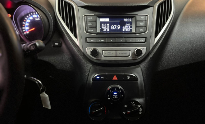 Hyundai HB20 C./C.Plus/C.Style 1.6 Flex 16V Mec. 2013 Flex-8