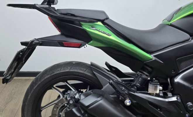 BAJAJ DOMINAR 400  2024 Gasolina-5