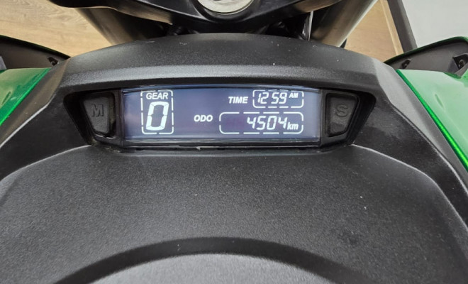 BAJAJ DOMINAR 400  2024 Gasolina-9