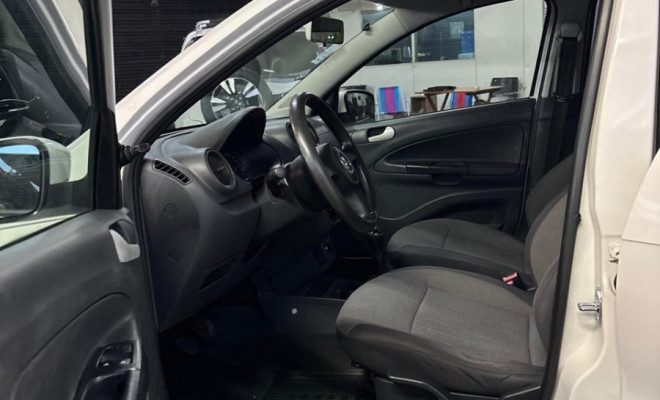 VW - VolksWagen Gol City (Trend)/Titan 1.0 T. Flex 8V 4p 2013 Flex-4