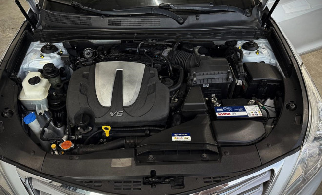 Hyundai AZERA 3.0 V6-7