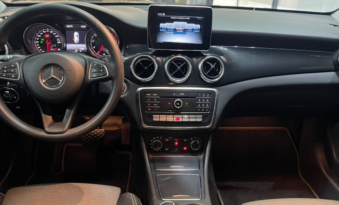 Mercedes-Benz CLA-180 1.6 16V 122cv Aut. 2018 Gasolina-7