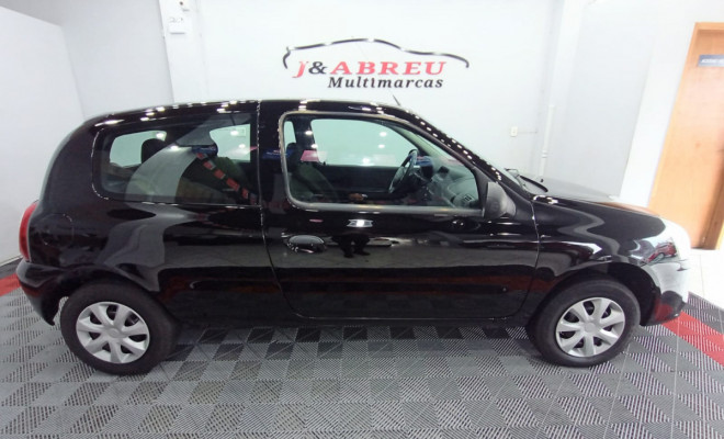 Renault Clio Authentique 1.0/1.0 Hi-Power 16V 3p 2014 Gasolina-5