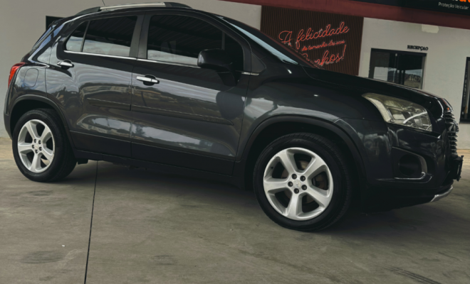 GM - Chevrolet TRACKER LTZ 1.8 16V Flex 4x2 Aut. 2015 Gasolina-0