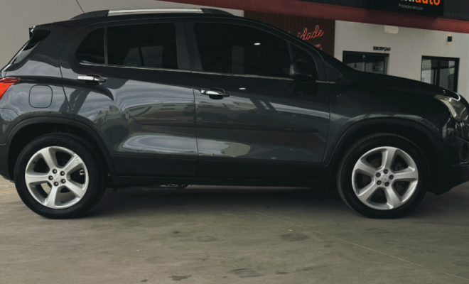 GM - Chevrolet TRACKER LTZ 1.8 16V Flex 4x2 Aut. 2015 Gasolina-1