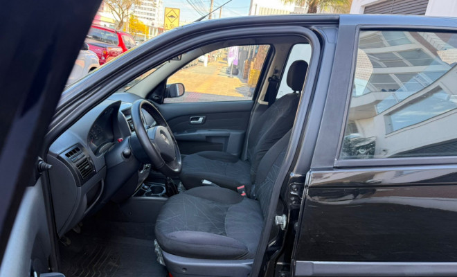 Fiat Palio ELX 1.4 Fire/30 Anos F. Flex 8V 4p 2010 Flex-6