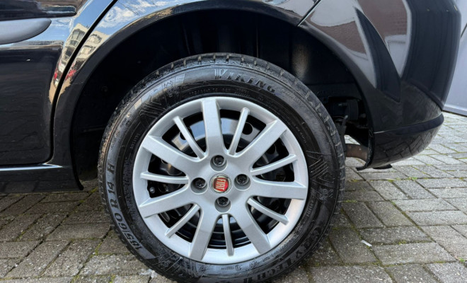 Fiat Palio ELX 1.4 Fire/30 Anos F. Flex 8V 4p 2010 Flex-8