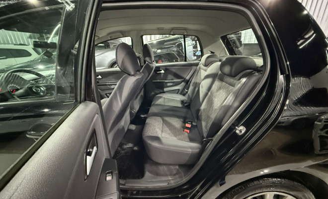 VW - VolksWagen Fox 1.6 Mi Total Flex 8V 5p 2013 Flex-10