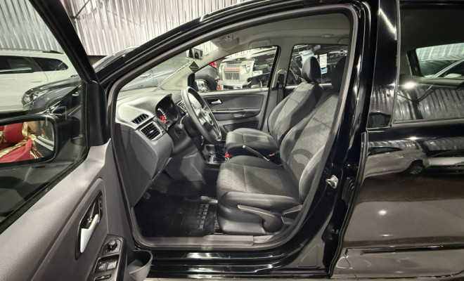 VW - VolksWagen Fox 1.6 Mi Total Flex 8V 5p 2013 Flex-9