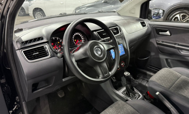 VW - VolksWagen Fox 1.6 Mi Total Flex 8V 5p 2013 Flex-6