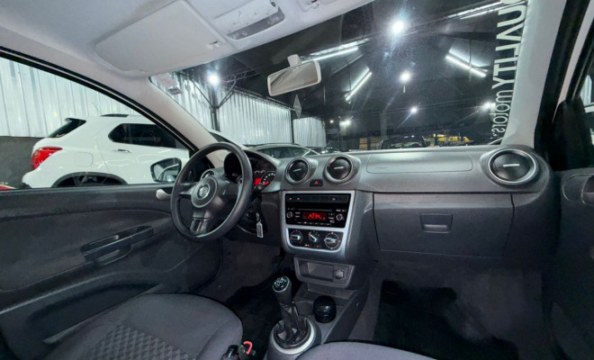 VW - VolksWagen Gol City (Trend)/Titan 1.0 T. Flex 8V 4p 2015 Flex-8