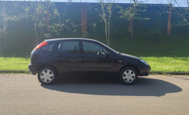 Ford Focus 1.6 S/SE/SE Plus Flex 8V/16V  5p 2004 Flex-5