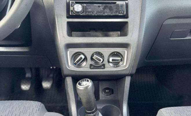 VW - VolksWagen Fox 1.0 Mi Total Flex 8V 5p 2014 Flex-8