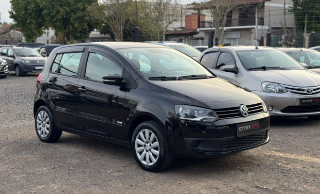 VW - VolksWagen Fox 1.0 Mi Total Flex 8V 5p 2014 Flex