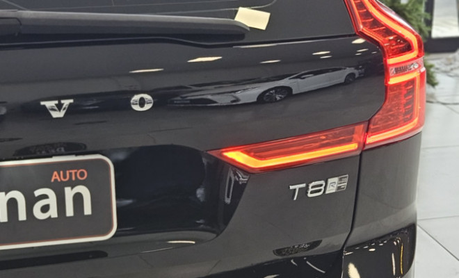 Volvo XC 60 T-8 R-DESIGN 2.0 (Híbrido) 2019 Híbrido-18