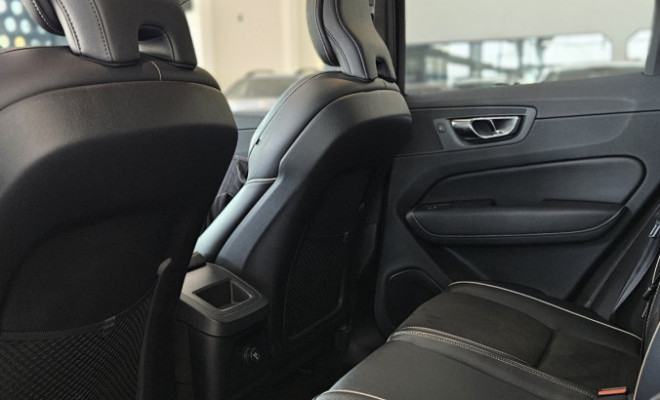 Volvo XC 60 T-8 R-DESIGN 2.0 (Híbrido) 2019 Híbrido-12