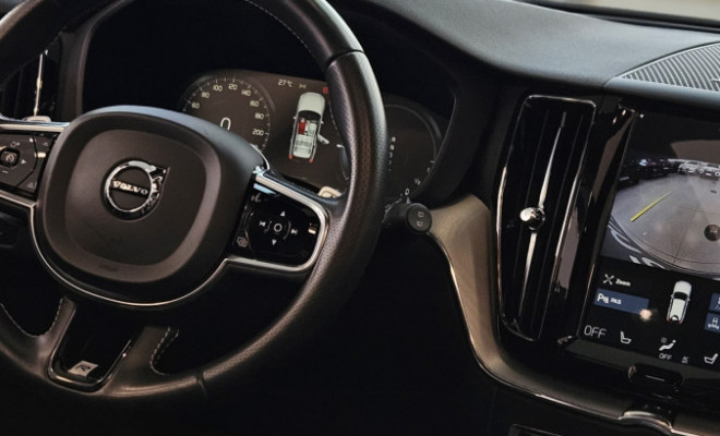 Volvo XC 60 T-8 R-DESIGN 2.0 (Híbrido) 2019 Híbrido-8