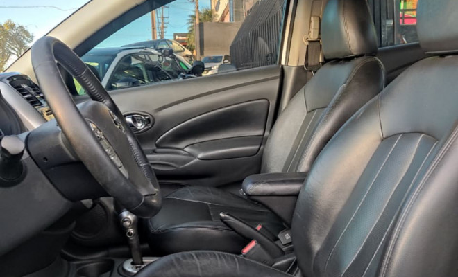 Nissan VERSA UNIQUE 1.6 16V FlexStart 4p Aut. 2017 Flex-6