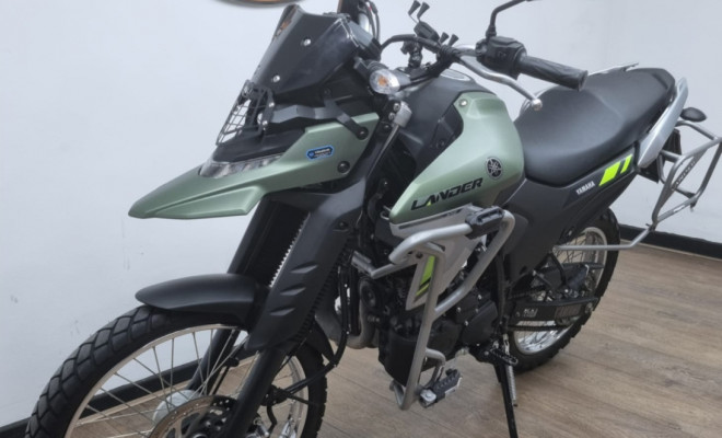 YAMAHA XTZ 250 LANDER CONNECTED 2025 Gasolina-2