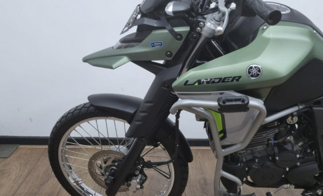 YAMAHA XTZ 250 LANDER CONNECTED 2025 Gasolina-7