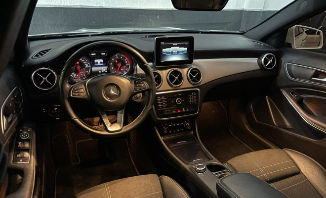 Mercedes-Benz GLA 250 Enduro 2.0 TB 16V 211cv Aut. 2016 Gasolina-5