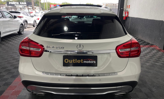 Mercedes-Benz GLA 250 Enduro 2.0 TB 16V 211cv Aut. 2016 Gasolina-4