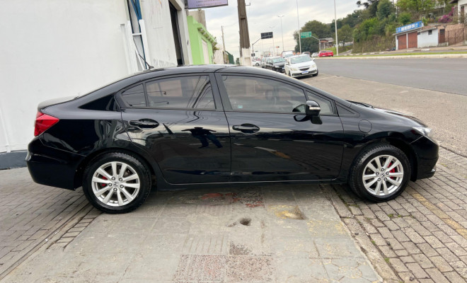 Honda Civic Sed. LXL/LXL SE 1.8 Flex 16V Mec. 2012 Flex-5