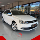 VW - VolksWagen JETTA Comfortline  2.0 T.Flex 8V 4p Mec. 2013 Flex-1