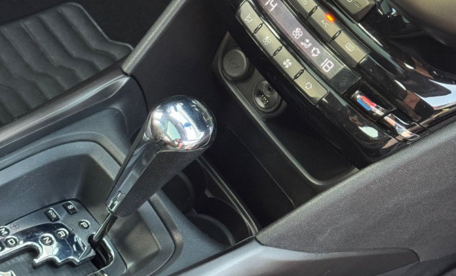 Peugeot 2008 Griffe 1.6 Flex 16V 5p Aut. 2016 Flex-10