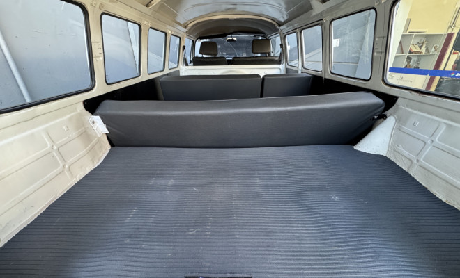 VW - VolksWagen Kombi Furgão 1988 Gasolina-3