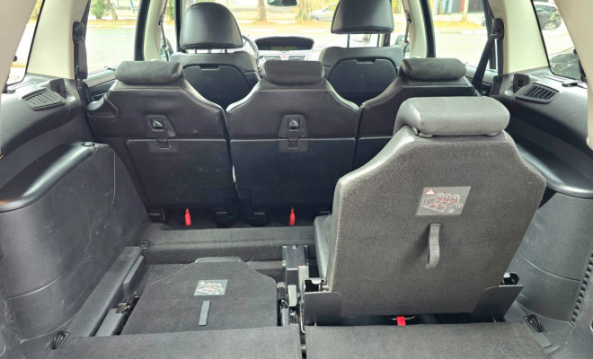 Citroën C4 Picasso/Pic. La Luna 2.0 16V  Aut. 2012 Gasolina-9