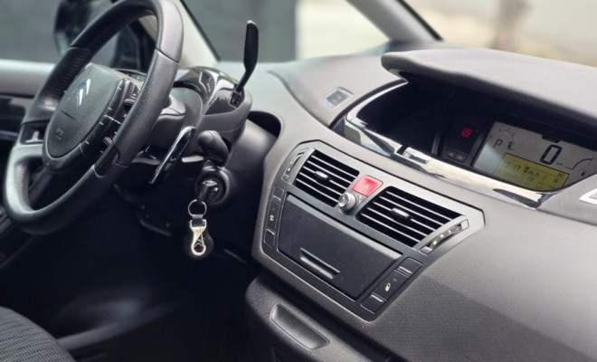 Citroën C4 Picasso/Pic. La Luna 2.0 16V  Aut. 2012 Gasolina-2