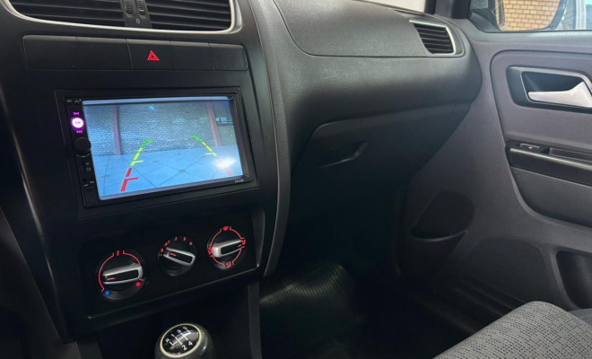 VW - VolksWagen Fox 1.0 Mi Total Flex 8V 5p 2013 Flex-8