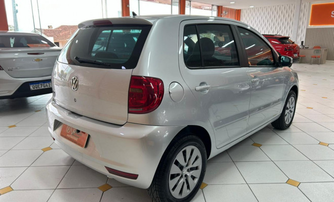 VW - VolksWagen Fox 1.0 Mi Total Flex 8V 5p 2013 Flex-2