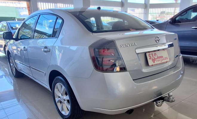 Nissan Sentra 2.0/ 2.0 Flex Fuel 16V Aut. 2013 Flex-4