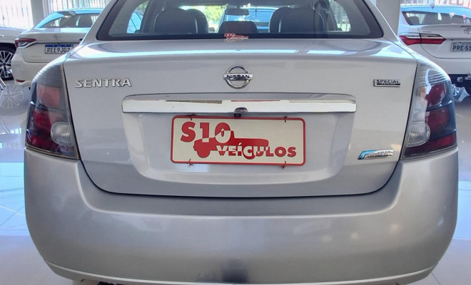Nissan Sentra 2.0/ 2.0 Flex Fuel 16V Aut. 2013 Flex-3