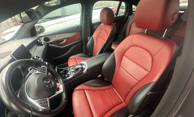 Mercedes-Benz GLC 250 Coupe Highway 4MATIC 2.0 TB Aut. 2018 Gasolina-3