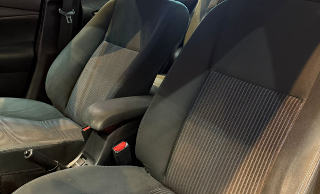 Toyota YARIS XL Live Sedan 1.5 Flex 16V 4p Aut. 2022 Flex-8